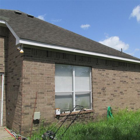 3255 Lakeway Lane, Pearland, TX 77584