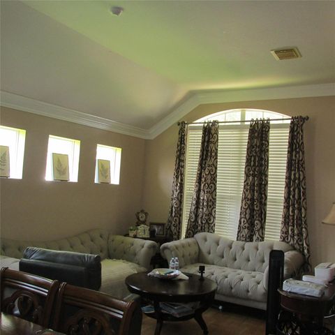 3255 Lakeway Lane, Pearland, TX 77584