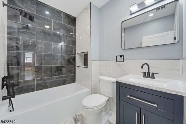 153 Brookside Ave, Irvington Twp., NJ 07111