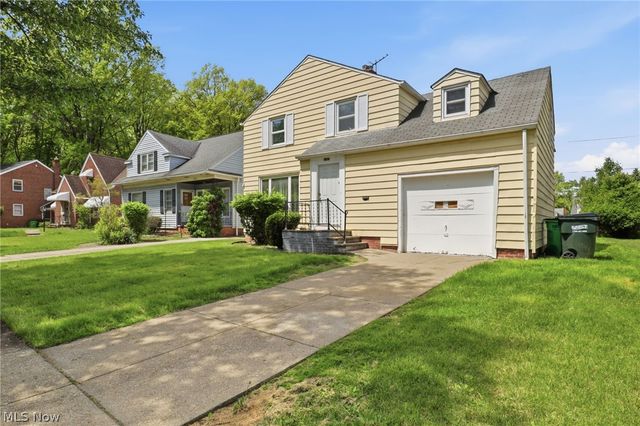 1980 Idlehurst Drive, Euclid, OH 44117