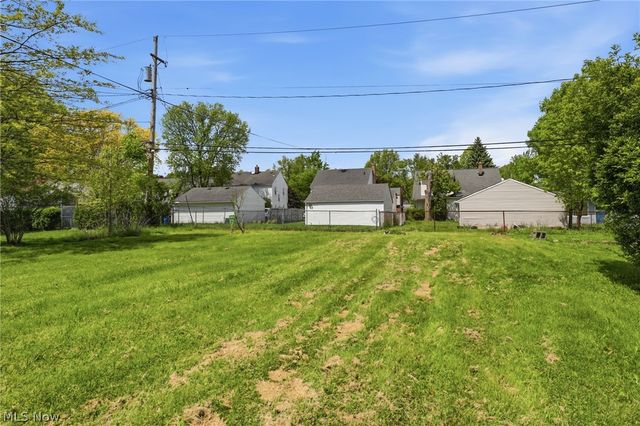 1980 Idlehurst Drive, Euclid, OH 44117