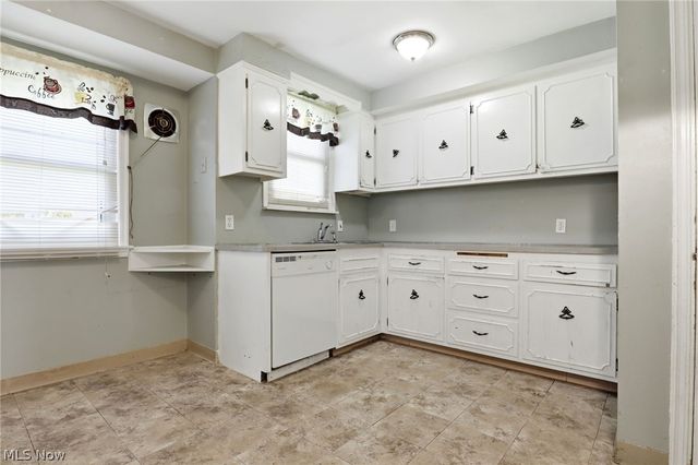 1980 Idlehurst Drive, Euclid, OH 44117