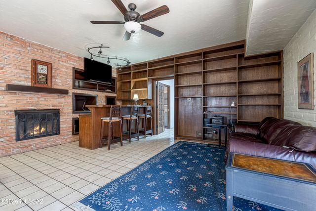 10663 E Fort Lowell Road, Tucson, AZ 85749