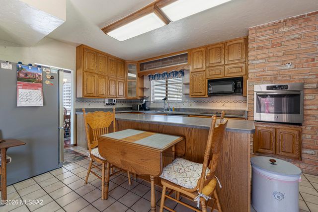 10663 E Fort Lowell Road, Tucson, AZ 85749