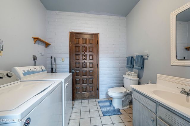 10663 E Fort Lowell Road, Tucson, AZ 85749