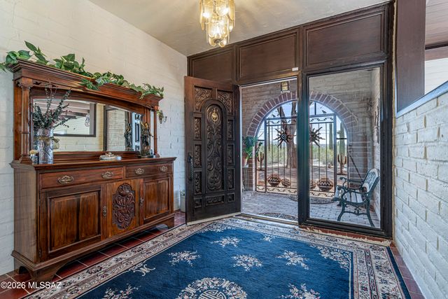 10663 E Fort Lowell Road, Tucson, AZ 85749