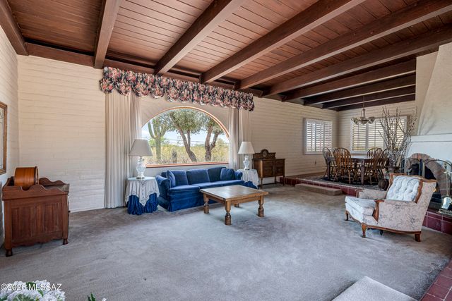 10663 E Fort Lowell Road, Tucson, AZ 85749