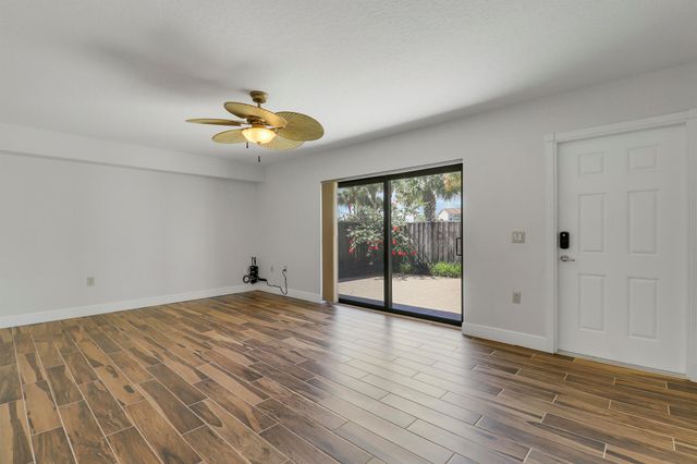 2324 23rd Court 55d, Jupiter, FL 33477