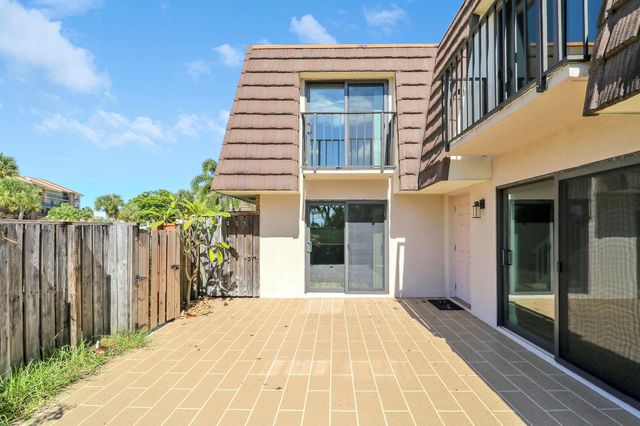 2324 23rd Court 55d, Jupiter, FL 33477