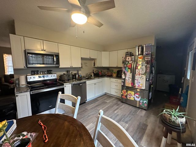 4244 SYCAMORE Road, Carterville, IL 62918