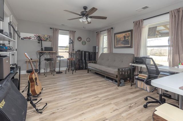 150 KAY LN, Somerville, TN 38068