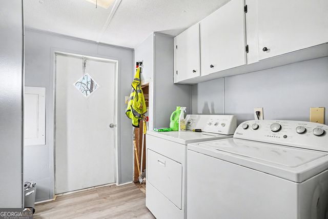 112 Skyland Drive E, Locust Grove, GA 30248