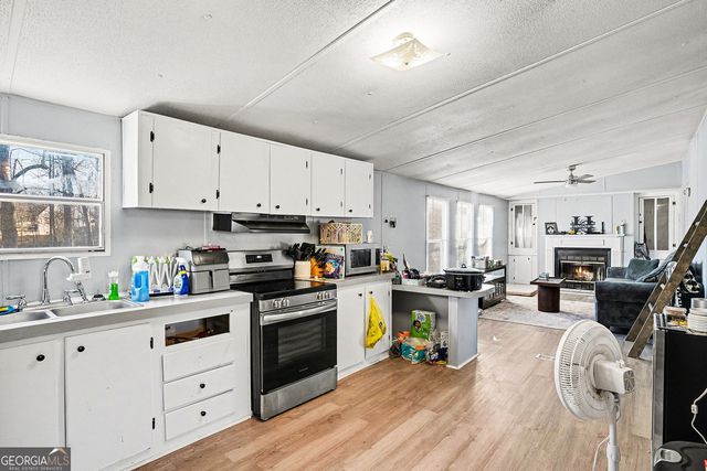 112 Skyland Drive E, Locust Grove, GA 30248