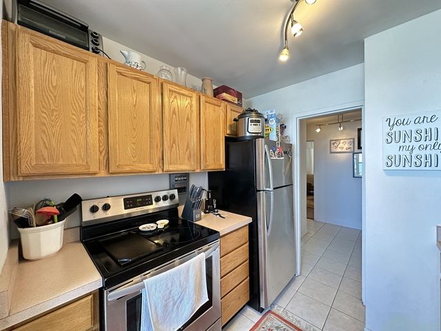3410 N LAKE SHORE Drive 12F, Chicago, IL 60657