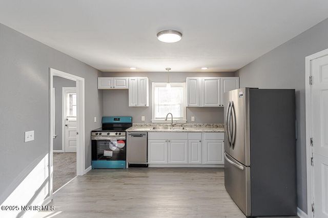 102 Silver Maple Drive, Perrysburg, OH 43551