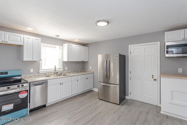 102 Silver Maple Drive, Perrysburg, OH 43551