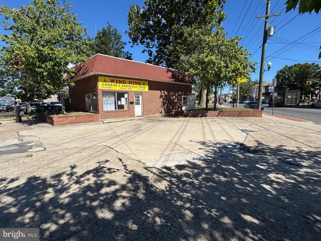 17 S BROADWAY, Gloucester City, NJ 08030