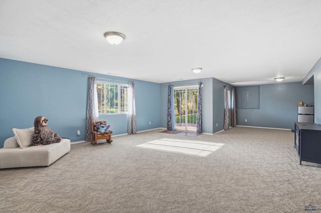 4905 CHARMWOOD DR, Rapid City, SD 57701