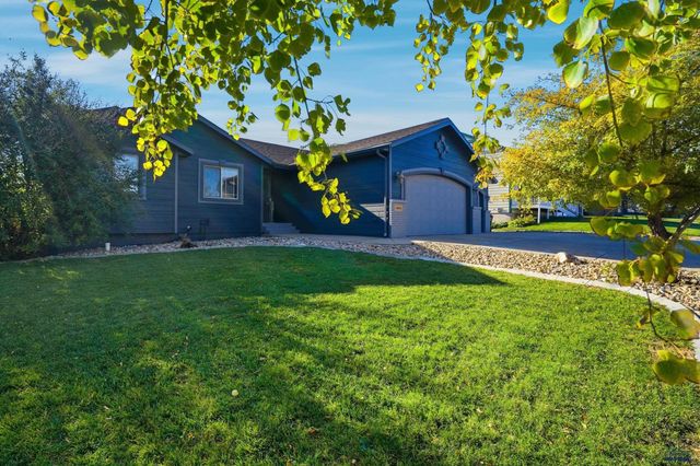 4905 CHARMWOOD DR, Rapid City, SD 57701