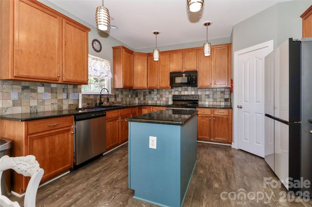 106 Planters Drive, Statesville, NC 28677