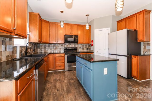 106 Planters Drive, Statesville, NC 28677