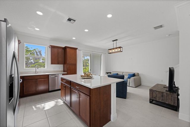 4574 Longwood Lake Square, Westlake, FL 33470