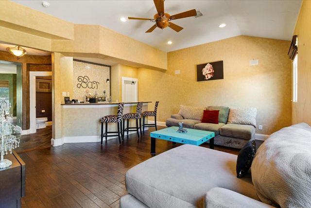 2605 Piazza Court 2, Grand Prairie, TX 75054