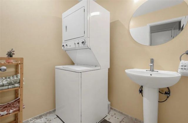 2486 Pleasant Way B, Thousand Oaks, CA 91362