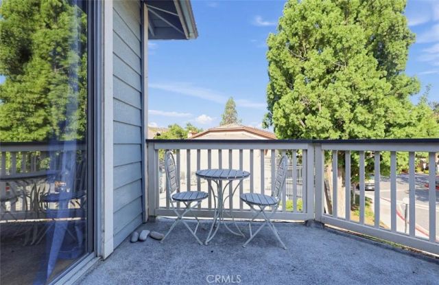 2486 Pleasant Way B, Thousand Oaks, CA 91362