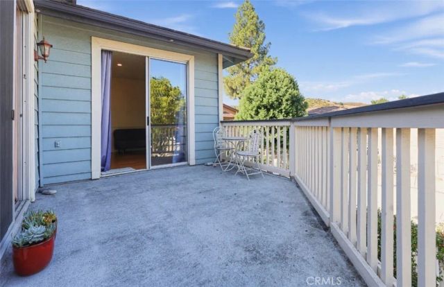 2486 Pleasant Way B, Thousand Oaks, CA 91362