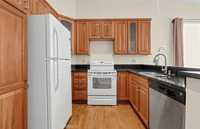 2486 Pleasant Way B, Thousand Oaks, CA 91362
