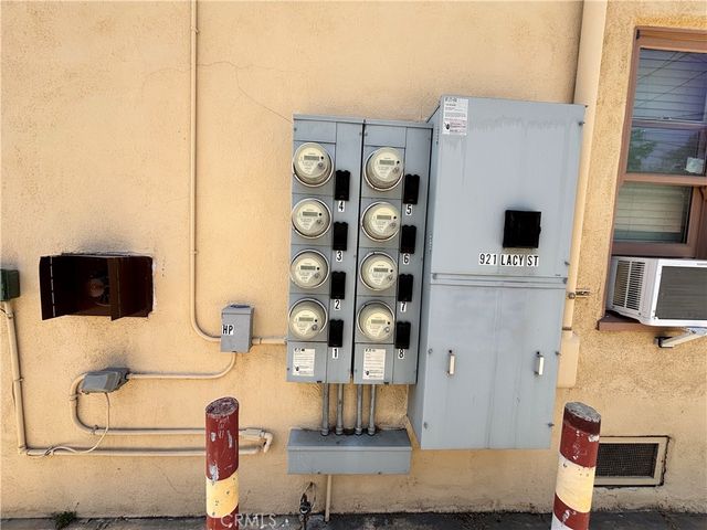 921 N Lacy Street, Santa Ana, CA 92701