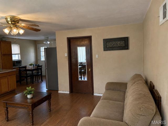 9301 Miriam Avenue, Overland, MO 63114