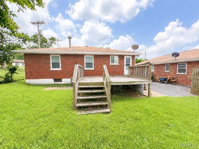 9301 Miriam Avenue, Overland, MO 63114