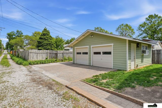3126 E Street, Lincoln, NE 68510