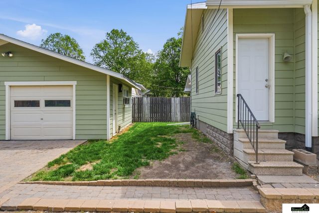 3126 E Street, Lincoln, NE 68510