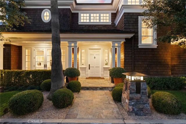 2411 Bayshore, Newport Beach, CA 92663