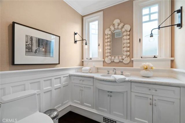 2411 Bayshore, Newport Beach, CA 92663