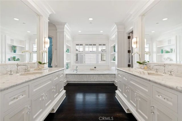 2411 Bayshore, Newport Beach, CA 92663