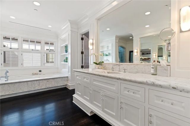 2411 Bayshore, Newport Beach, CA 92663