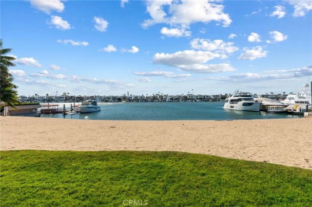 2411 Bayshore, Newport Beach, CA 92663