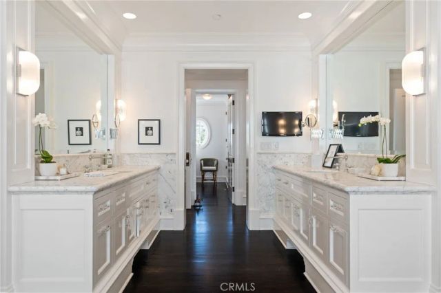 2411 Bayshore, Newport Beach, CA 92663