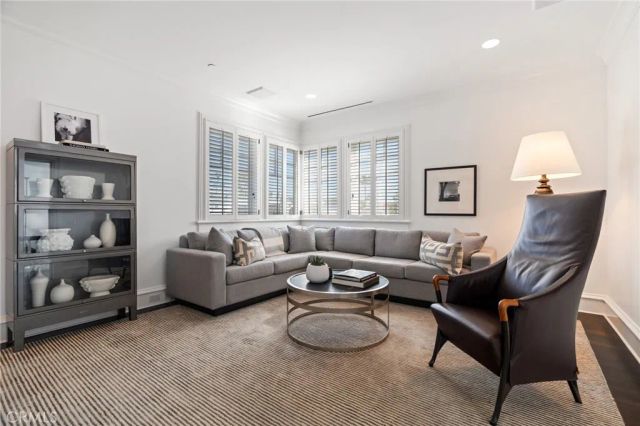 2411 Bayshore, Newport Beach, CA 92663