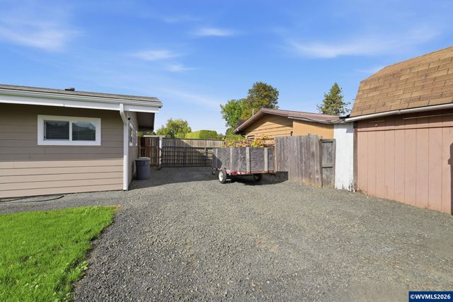 1405 Shortridge St SE, Albany, OR 97322