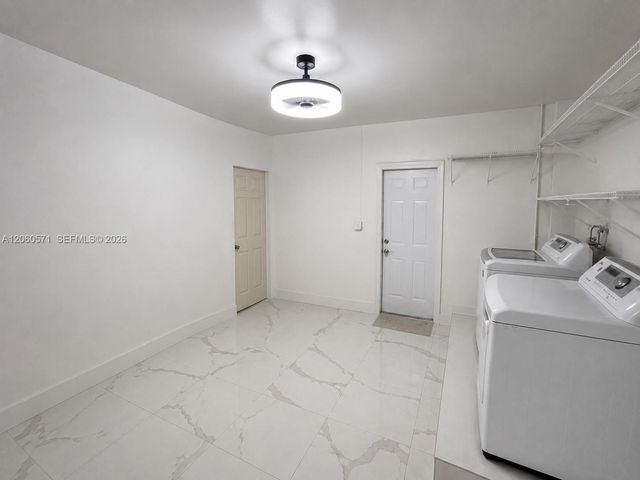 19727 SW 118th Pl, Miami, FL 33177