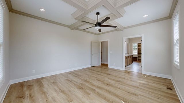 255 Ridgecrest Dr, Winchester, TN 37398