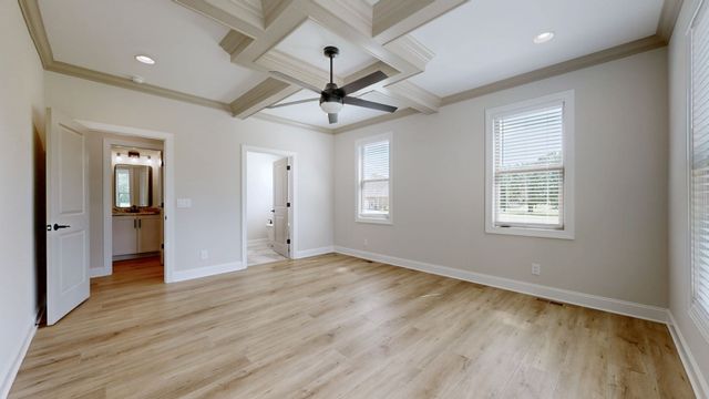 255 Ridgecrest Dr, Winchester, TN 37398