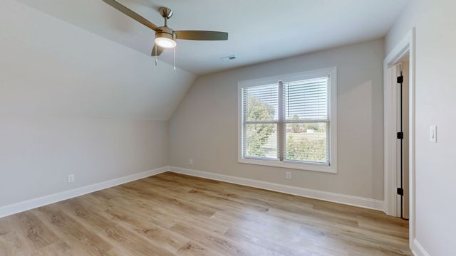 255 Ridgecrest Dr, Winchester, TN 37398