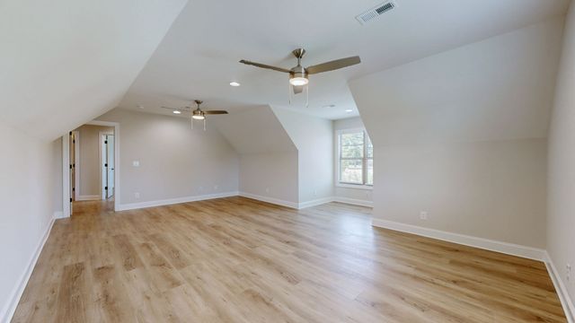 255 Ridgecrest Dr, Winchester, TN 37398