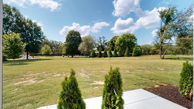 255 Ridgecrest Dr, Winchester, TN 37398